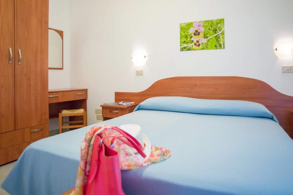 Hotel Residence Torre Del Porto Mattinata Exterior photo